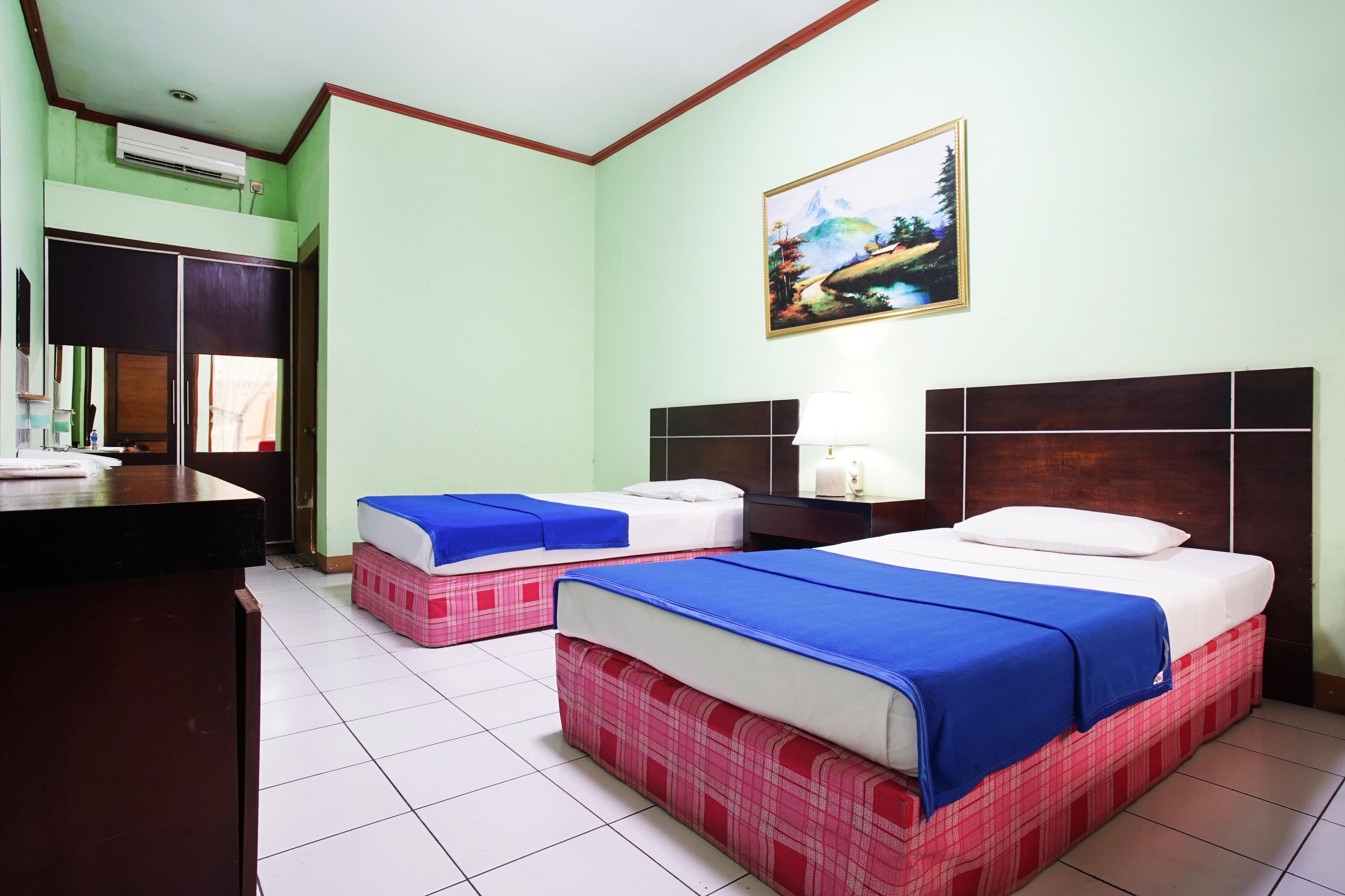 Hotel Bandung Permai Экстерьер фото