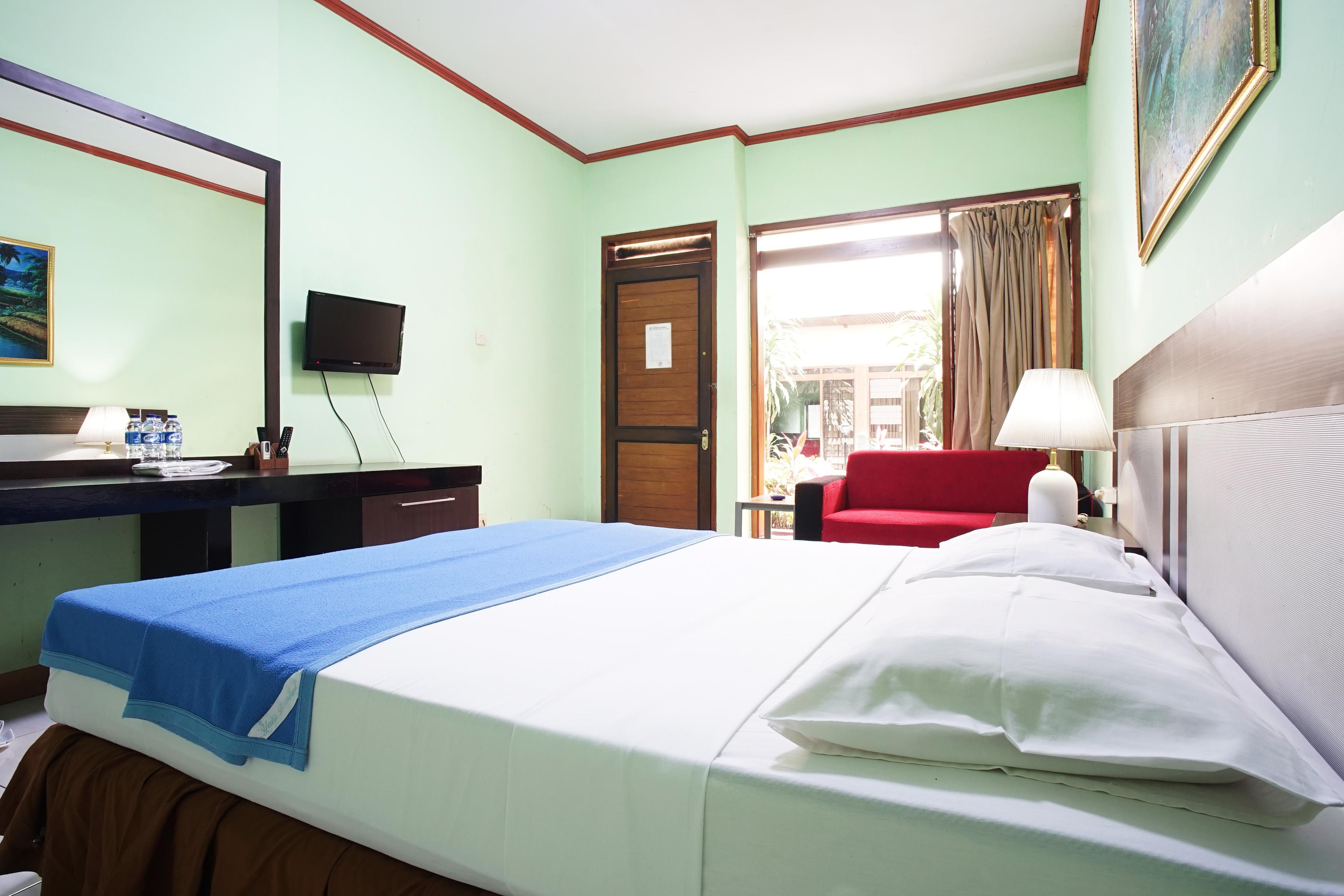 Hotel Bandung Permai Экстерьер фото
