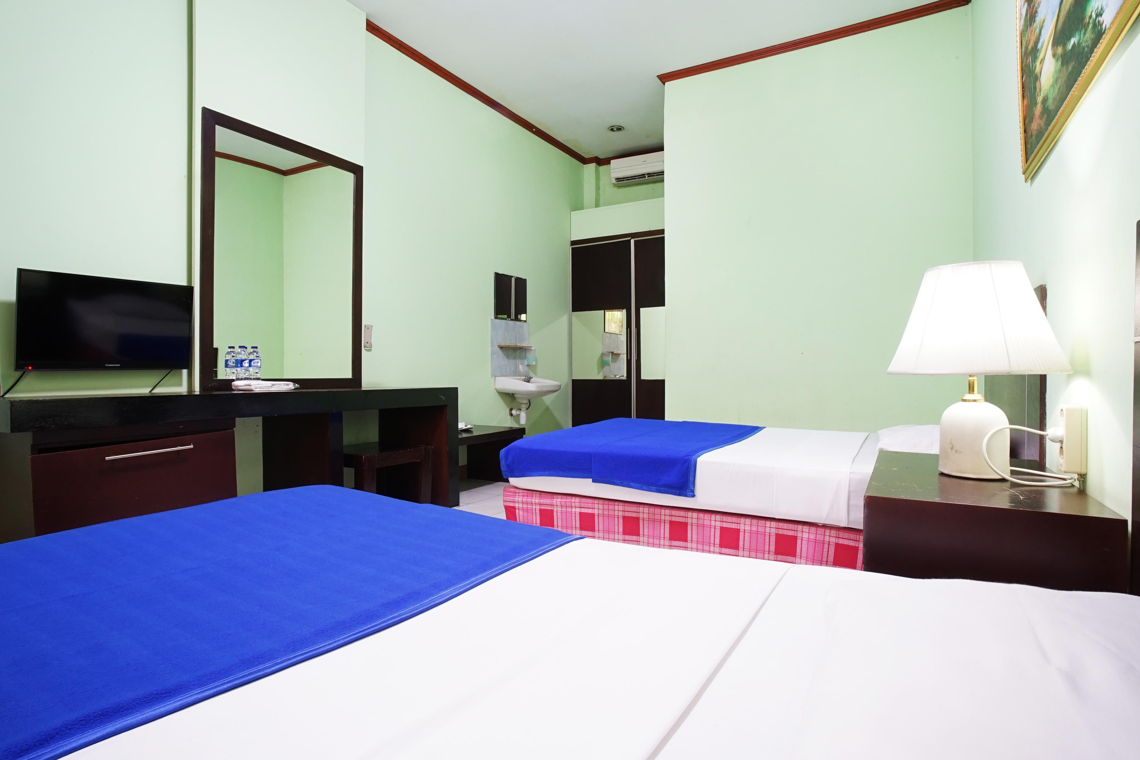 Hotel Bandung Permai Экстерьер фото