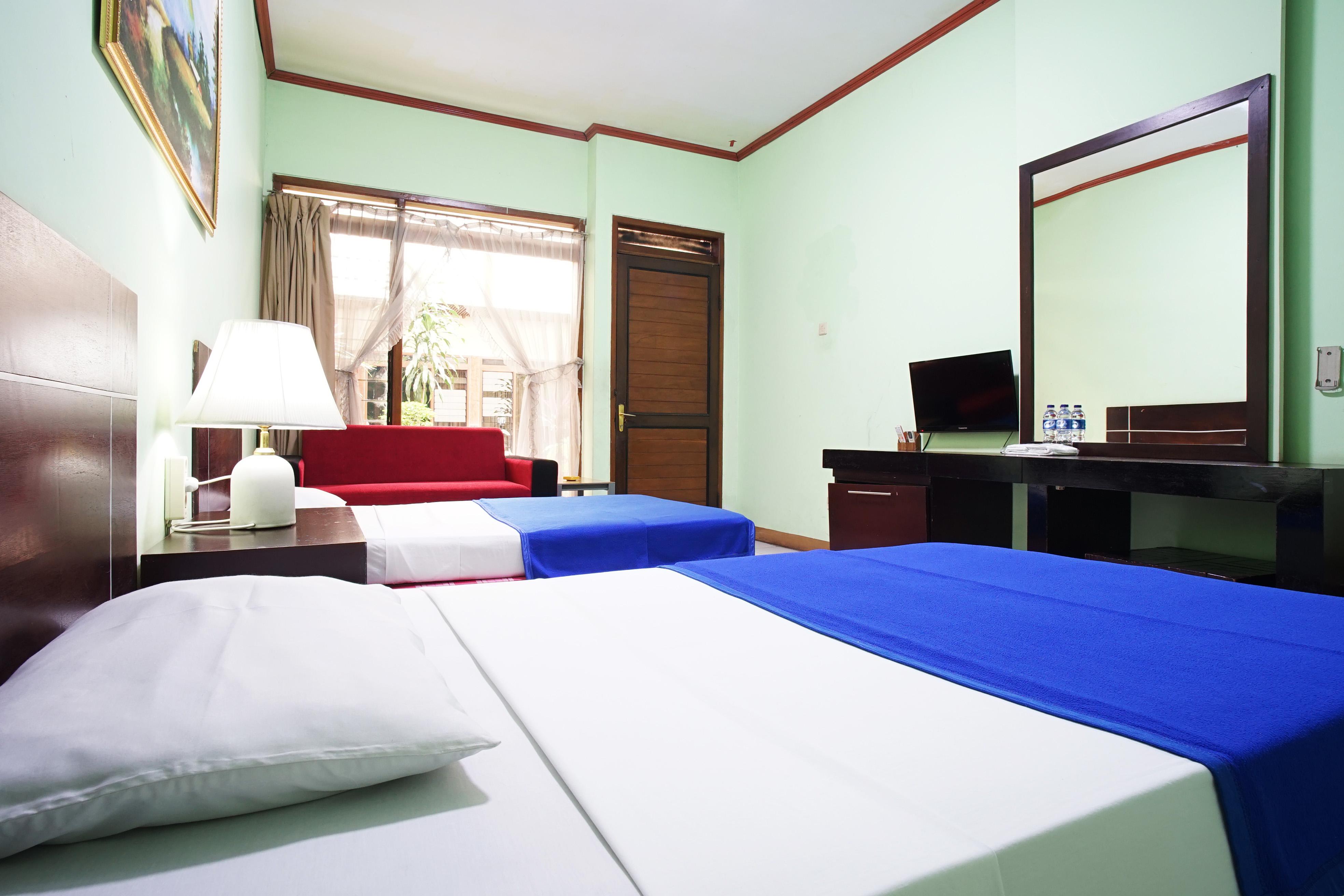 Hotel Bandung Permai Экстерьер фото