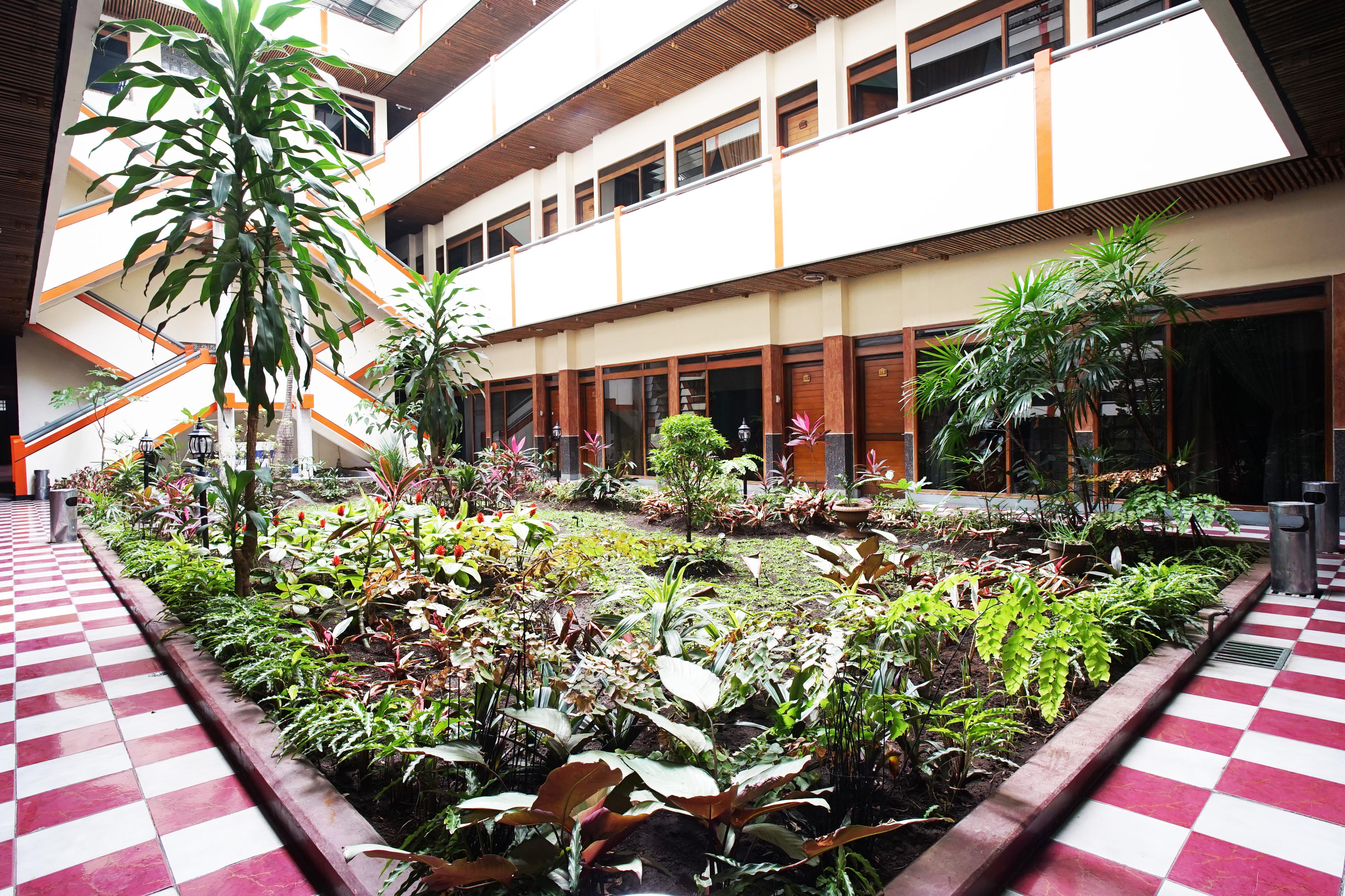 Hotel Bandung Permai Экстерьер фото